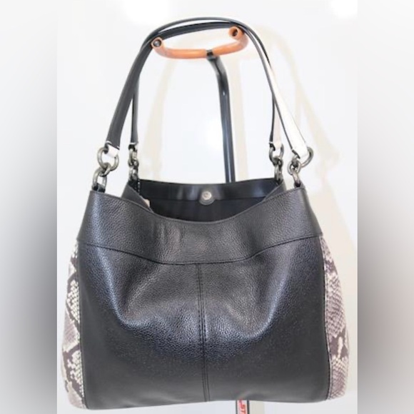 AUTHENTIC COACH LEXY W/ SNAKE EMBOSSED - Picture 4 of 14